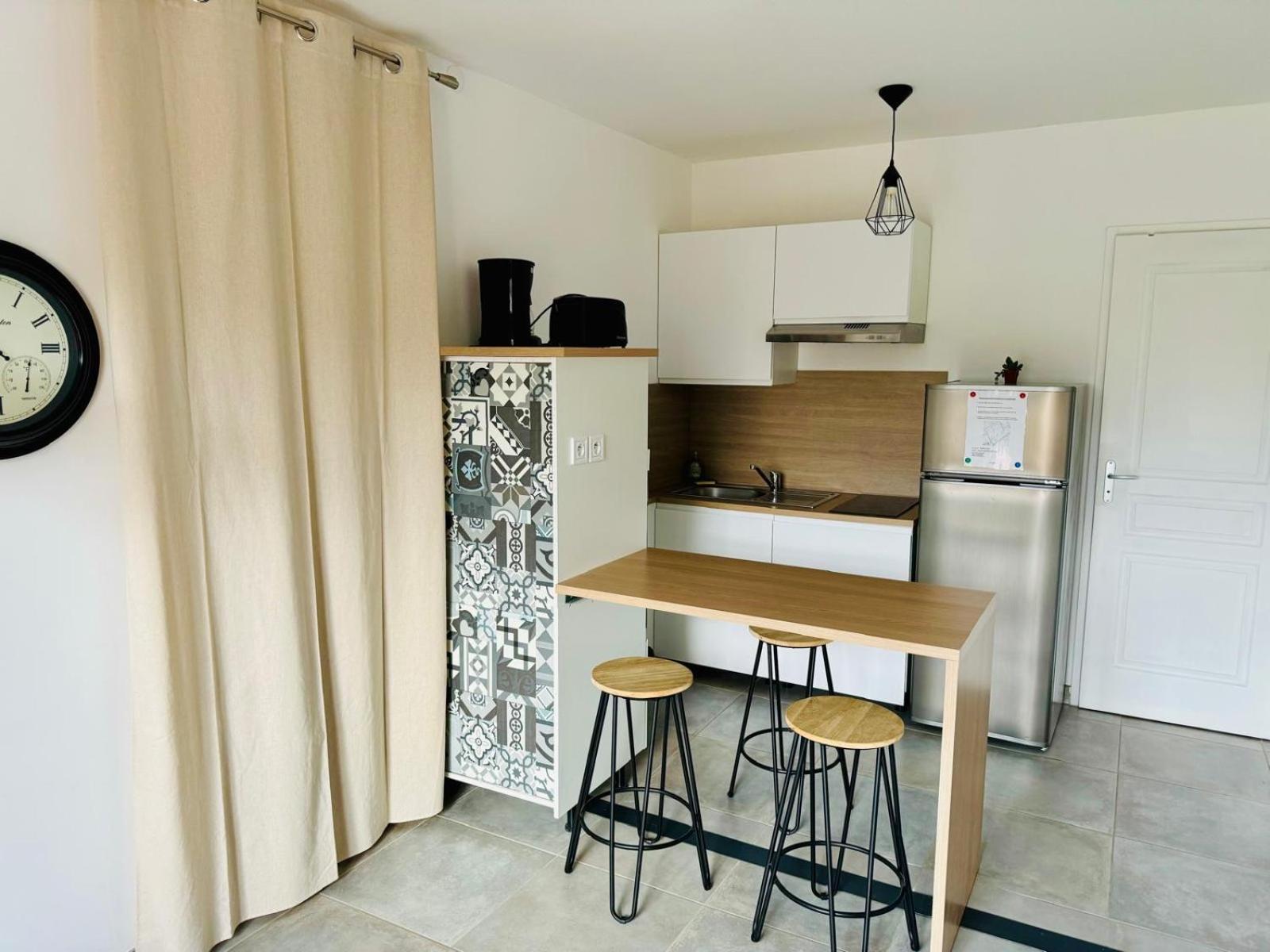 Studio avec extérieur ombragé Saint-Marcel-lès-Valence Extérieur photo